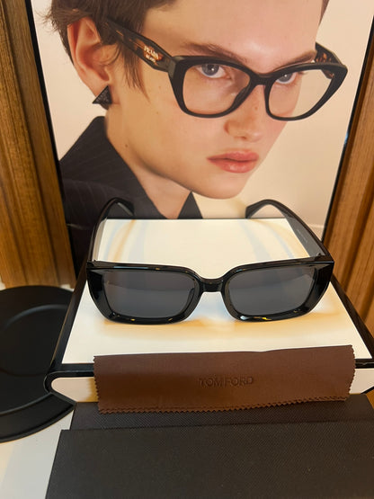 TOM FORD