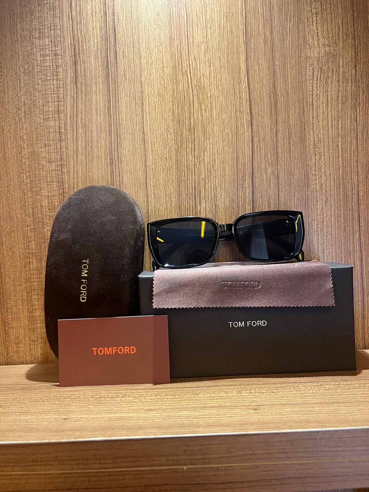 TOM FORD